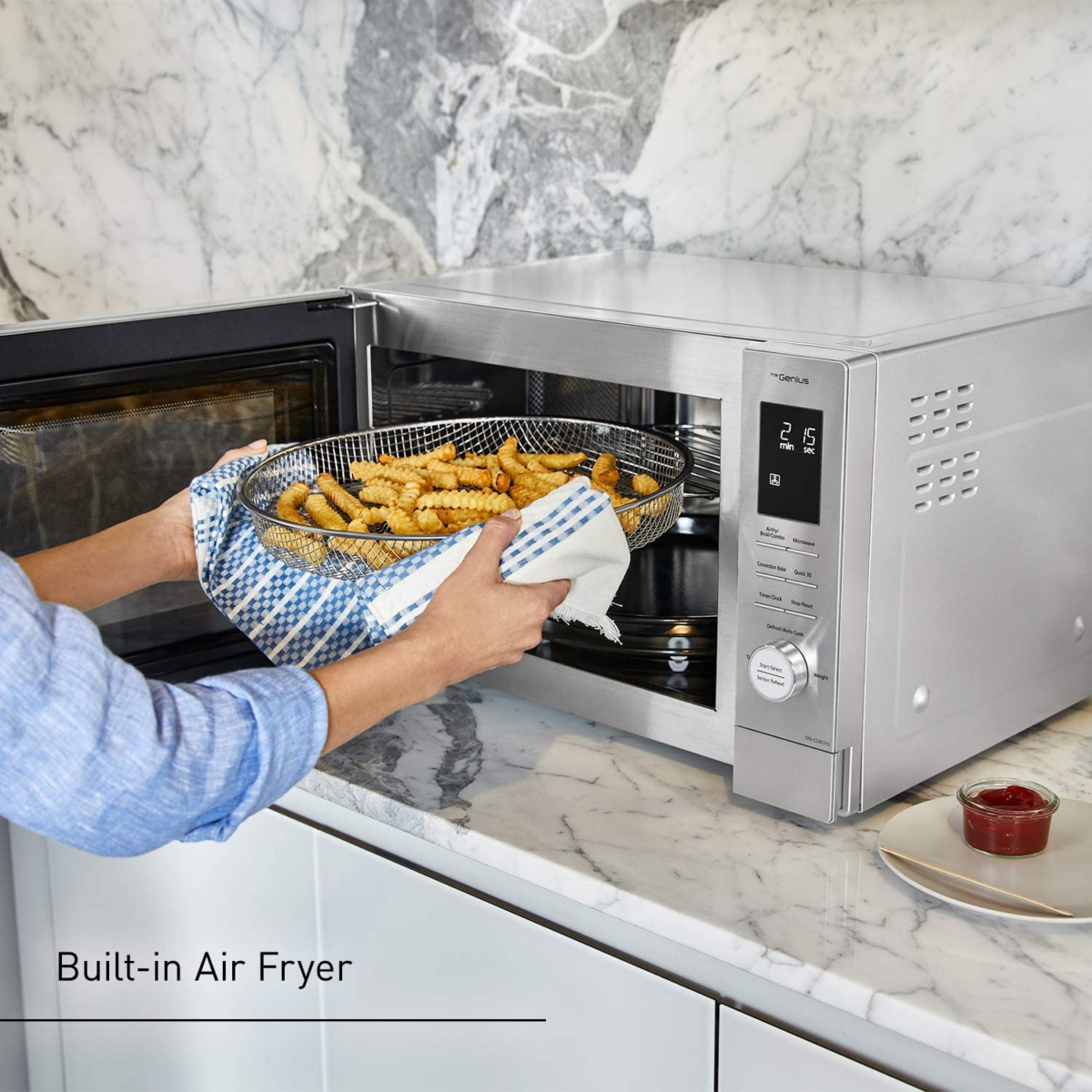 Homechef 4-In-1 Microwave Oven with Air Fryer, Convection Bake, Flashxpress Broiler, Inverter Microwave Technology, 1000W, 1.2 Cu Ft with Easy Clean Interior - NN-CD87KS (Stainless Steel) - Image 3
